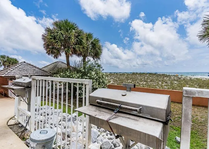 Seacrest 305 By Youngs Suncoast